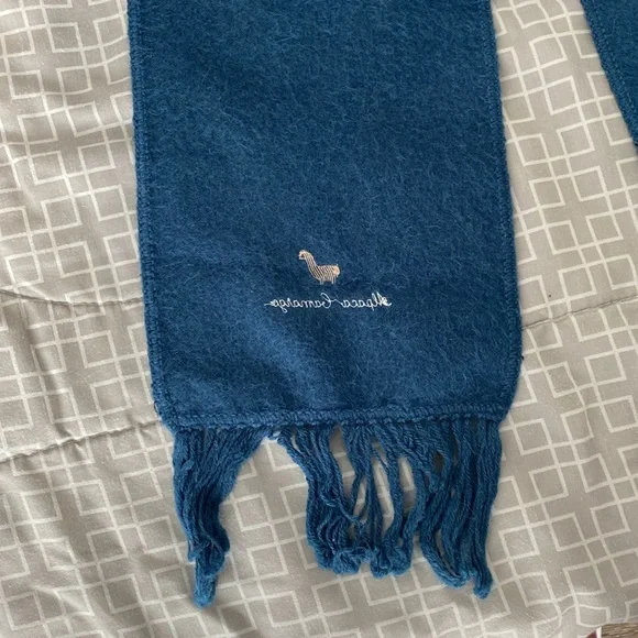 Peruvian Alpaca Camargo dark blue fringe scarf - Picture 13 of 17